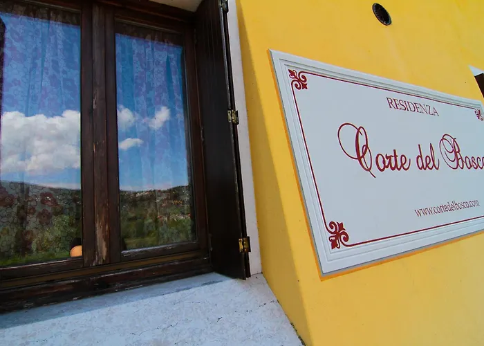 Corte Del Bosco Aparthotel 4*