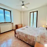 Corte Del Bosco Lägenhetshotell Garda (Verona)
