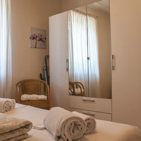 Corte Del Bosco 아파트호텔 가르다