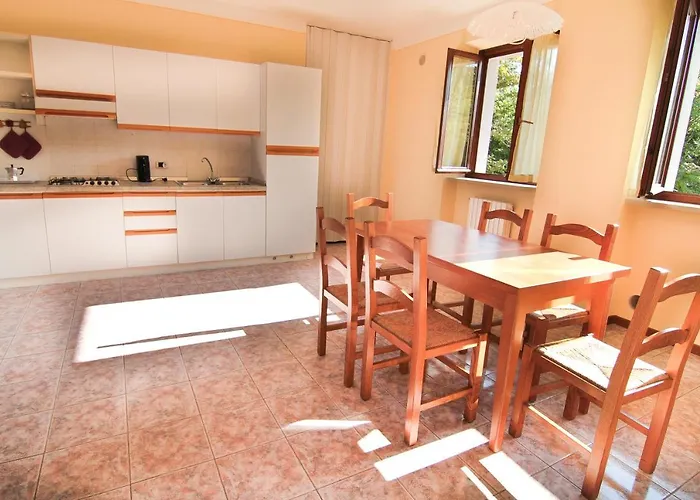 Corte Del Bosco Lägenhetshotell Garda (Verona)