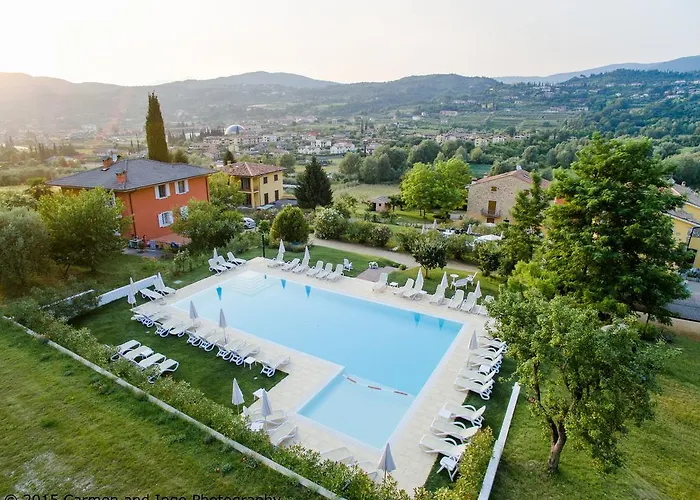 Corte Del Bosco Lägenhetshotell 4*