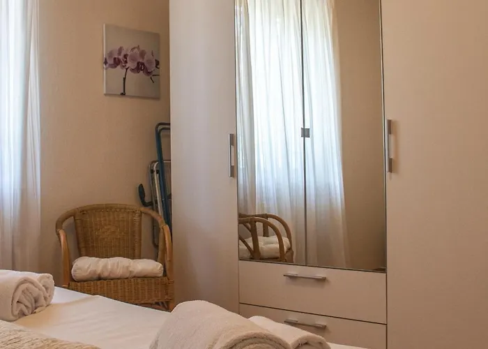 Corte Del Bosco Lägenhetshotell Garda (Verona)