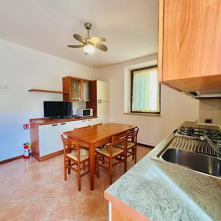 Aparthotel Corte Del Bosco Garda (Verona)